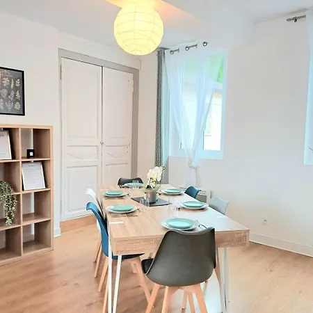 Apartment Le Commercy - En Hyper Centre Et Tres Spacieux *