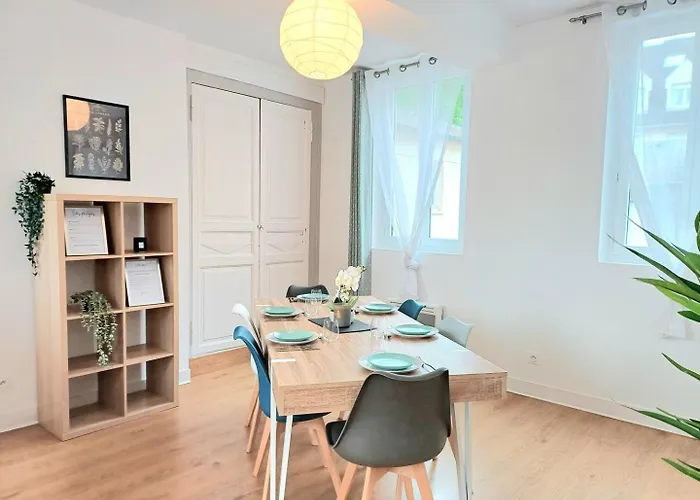 Apartment Le Commercy - En Hyper Centre Et Tres Spacieux *