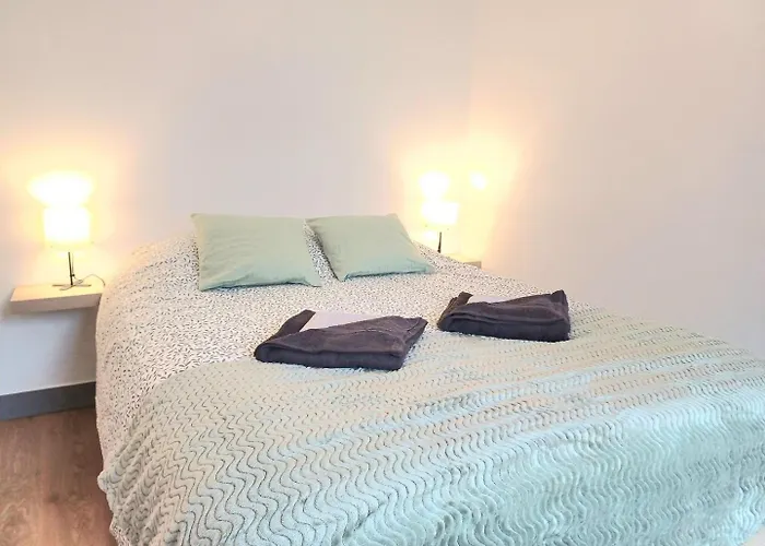 Le Commercy - En Hyper Centre Et Tres Spacieux *